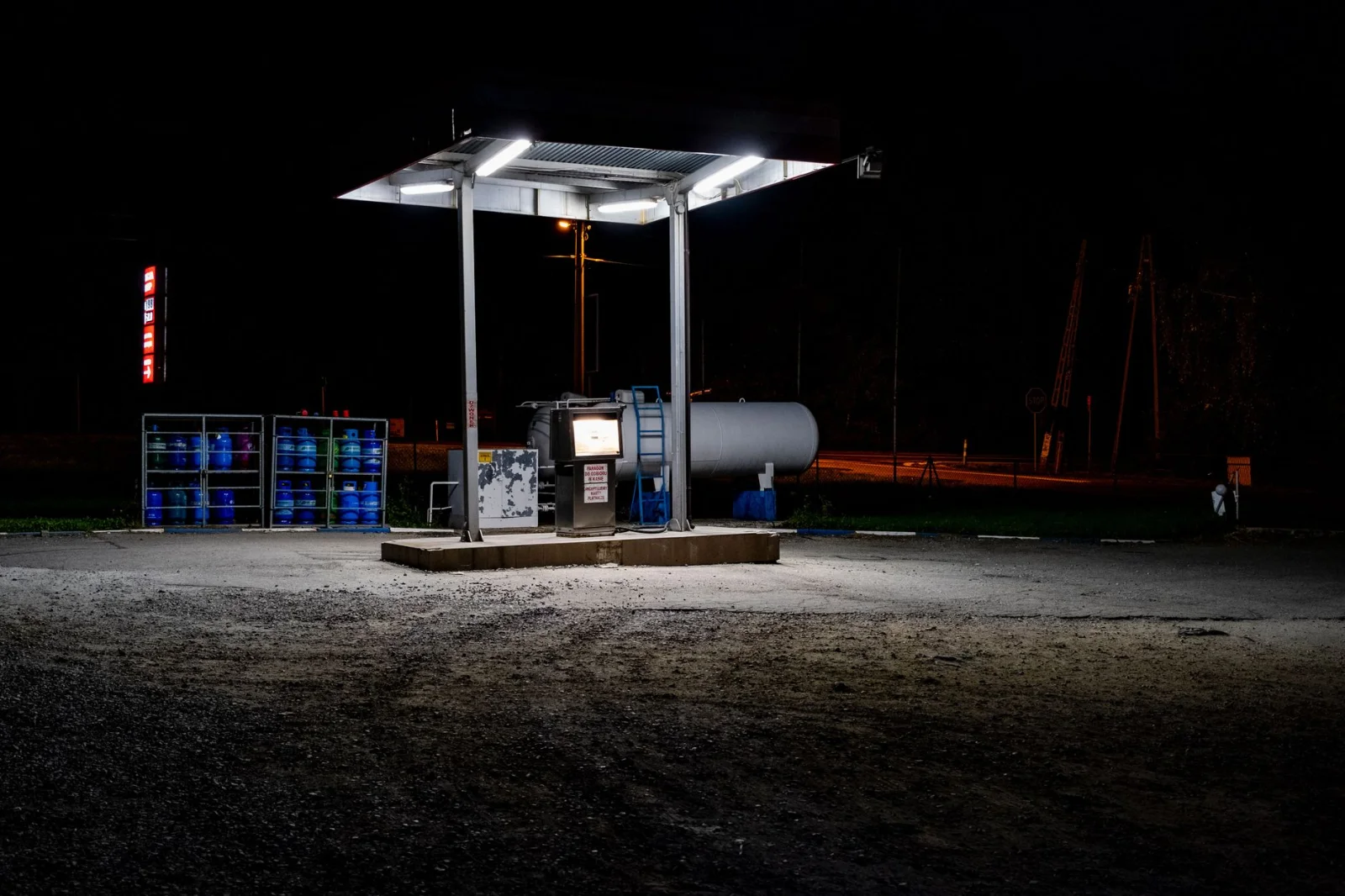 Claim of Targeted Russian Attacks on Ukraine's Gas Stations