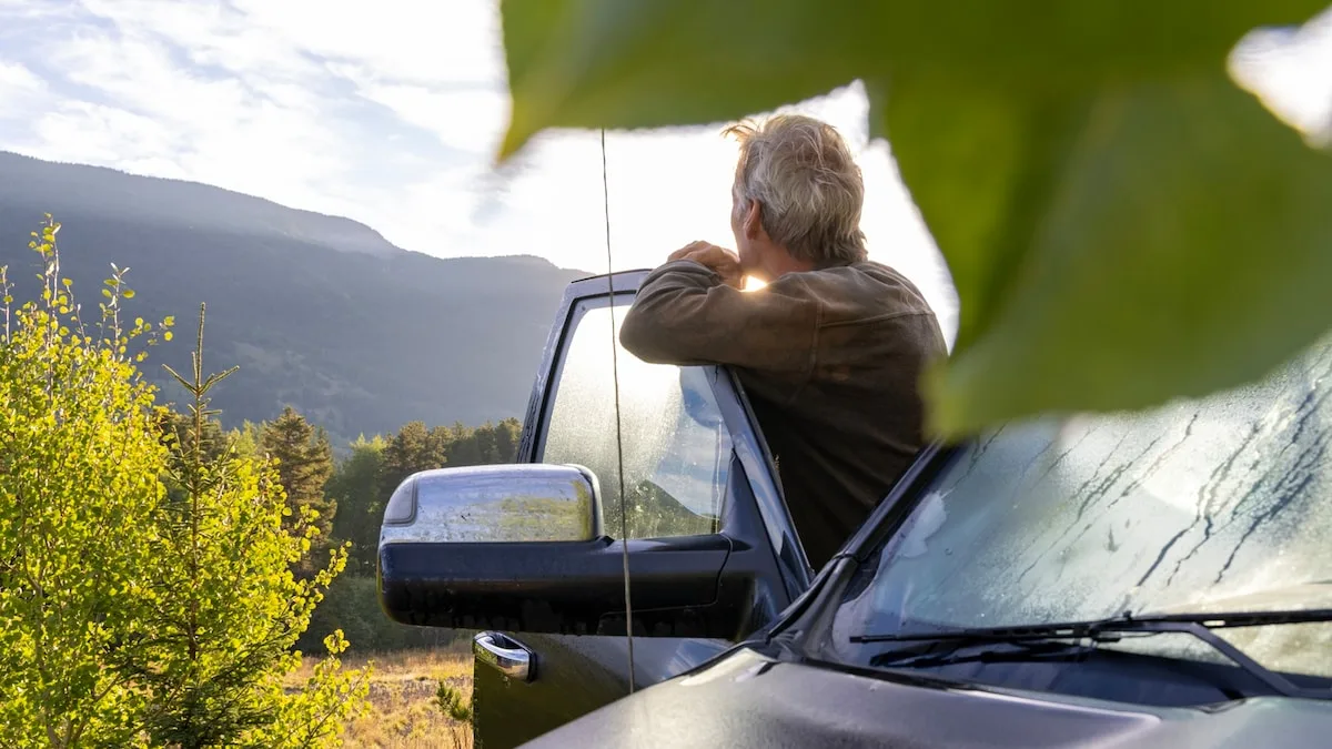 Life in a Van: The Painful Story of a 79-Year-Old Worker in Spain