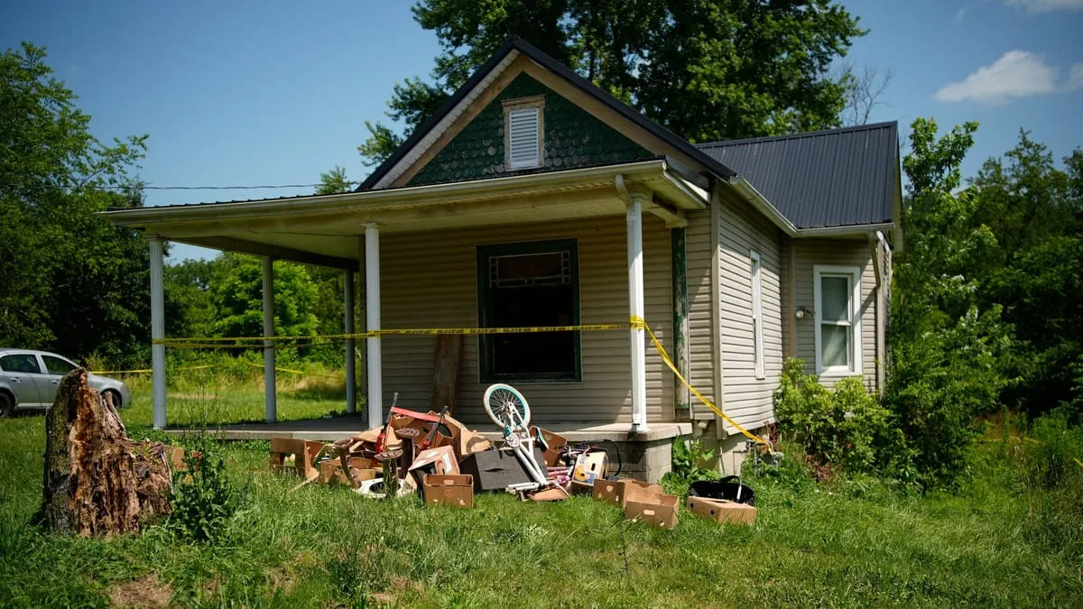 Children Rescued from a Ruined House: A Tragedy in Ohio