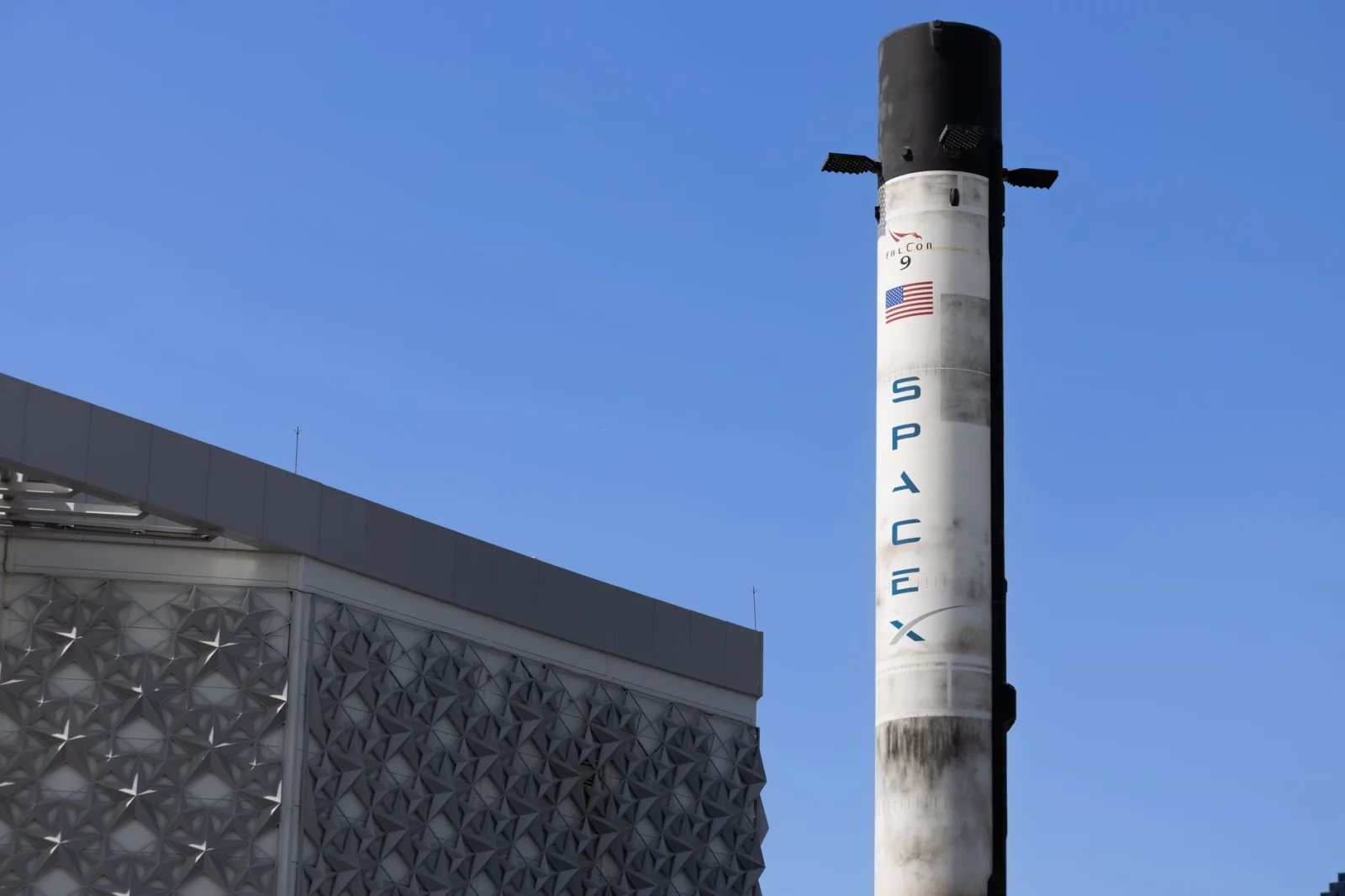 SpaceX: Unexpected Entry into the Global Investment Portfolio