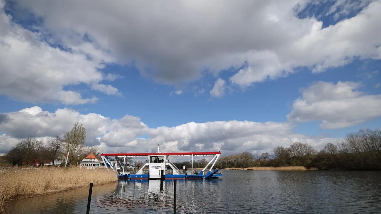Stop Again: Ferry 'Misound III' Halted Due to Low Water