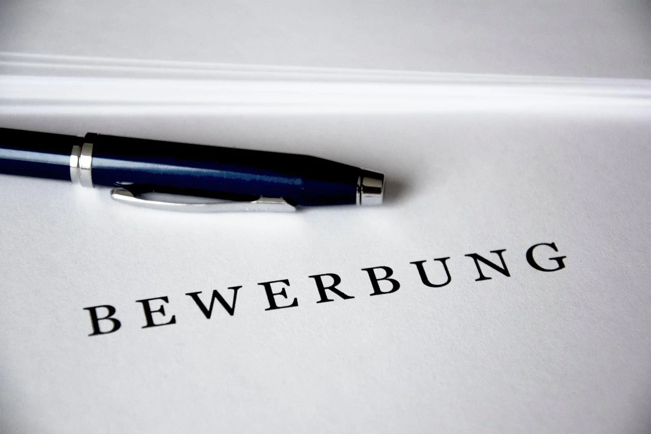 The New Job Market: Challenges and Career Failures for the Best