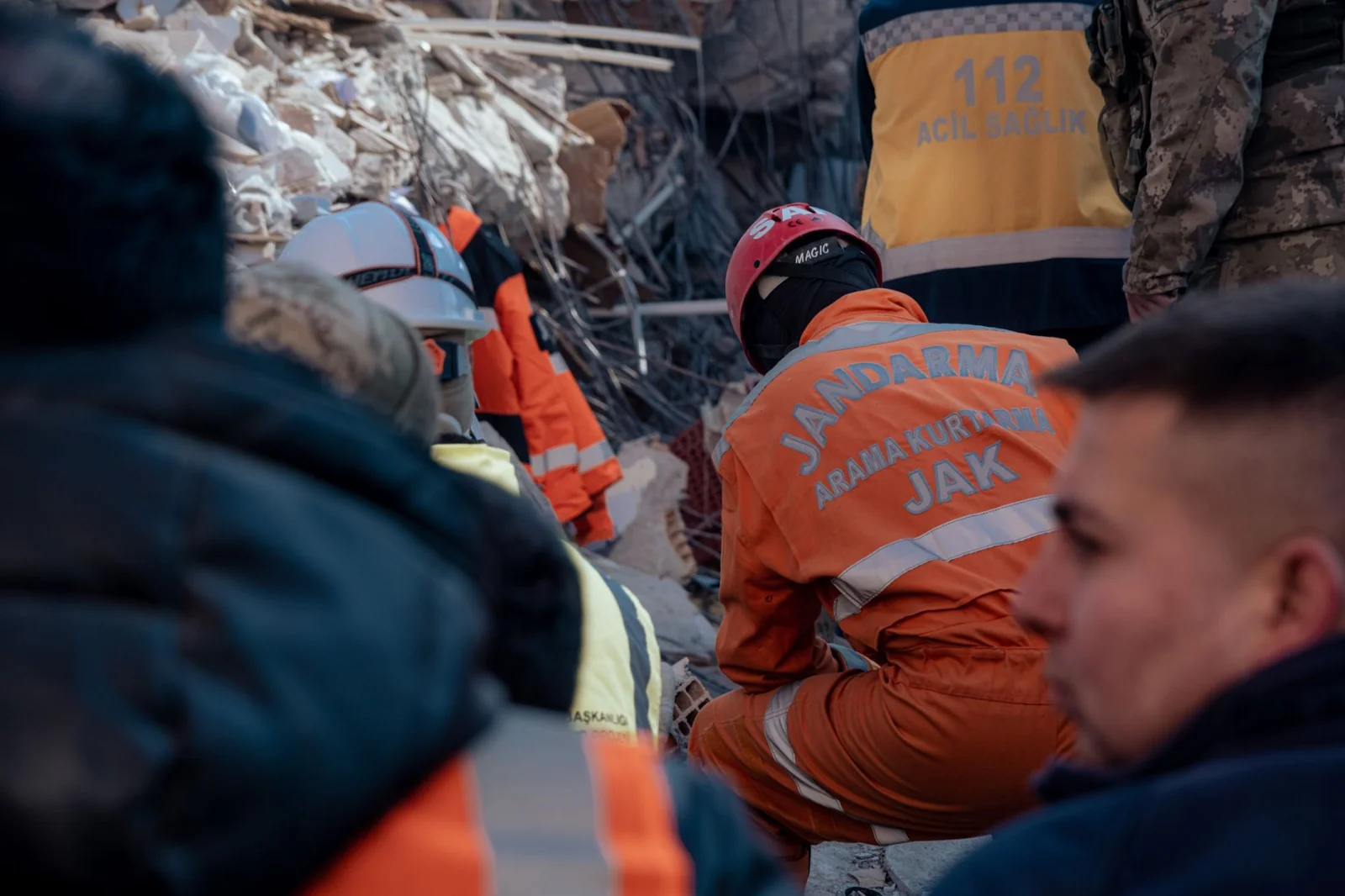 Miraculous Rescue: 12-Year-Old Girl Survives 32 Hours Under Rubble with Ketchup!