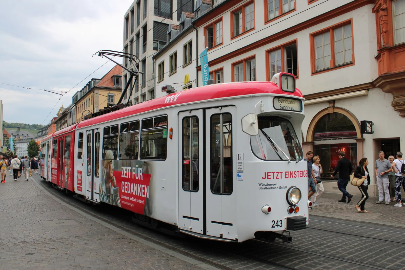 Fatal Accident on Landsberger Street: Tram and Car Involved