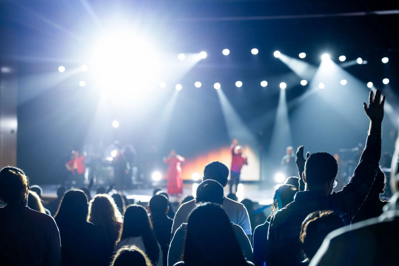 Foreigner in Munich: B-Team Shines with Energy at Tollwood