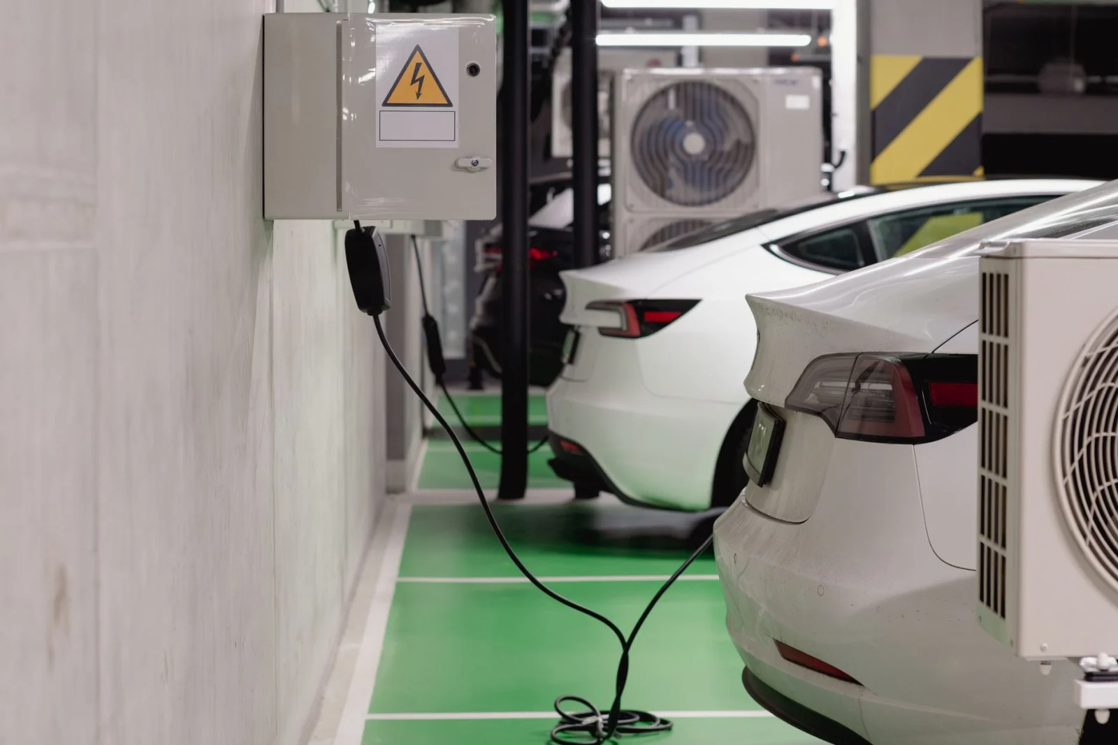 Significant Increase in Electric Vehicle Registrations: 80% More!