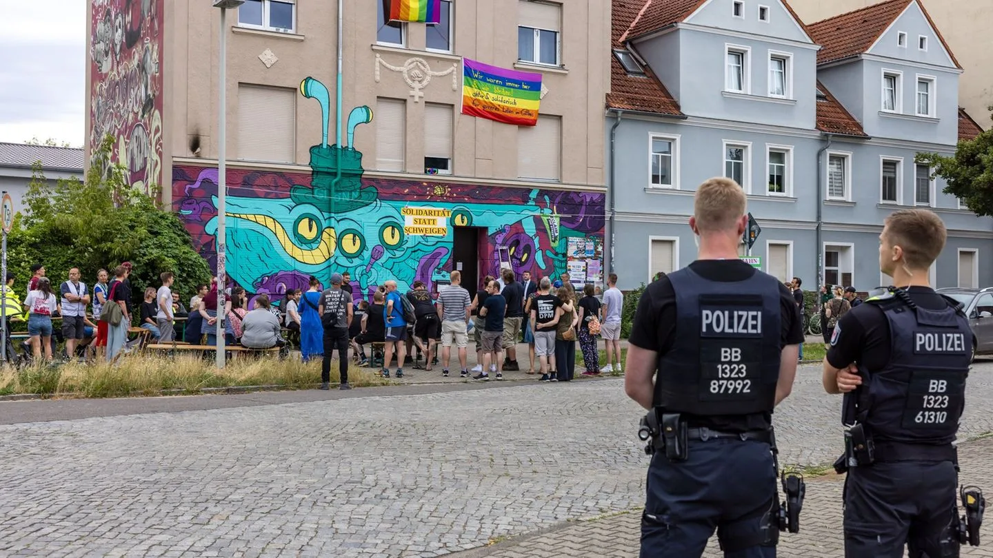 Mysterious Fire in Cottbus: An Attack by Extremist Right-Wingers!