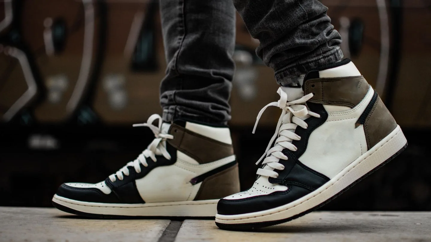 High-Top Sneaker: The Hot Trend of 2026 That You Can't Miss!