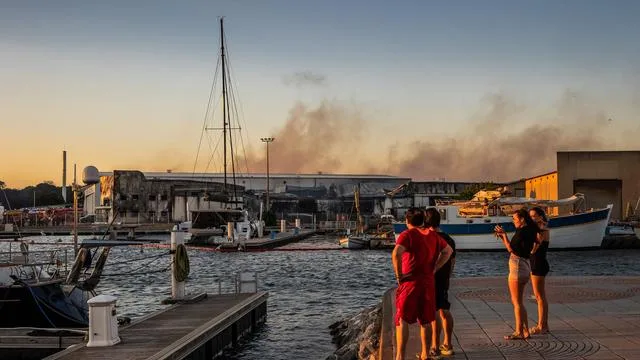 Massive Fires in Southern France: Thousands Have Left Their Homes