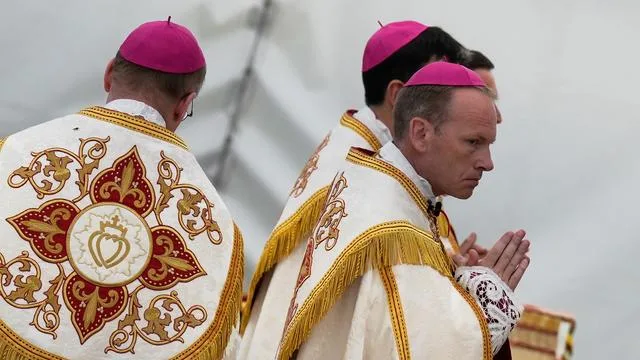 Continuity or Separation; Vatican Rejects Pius Brotherhood Fraudsters!