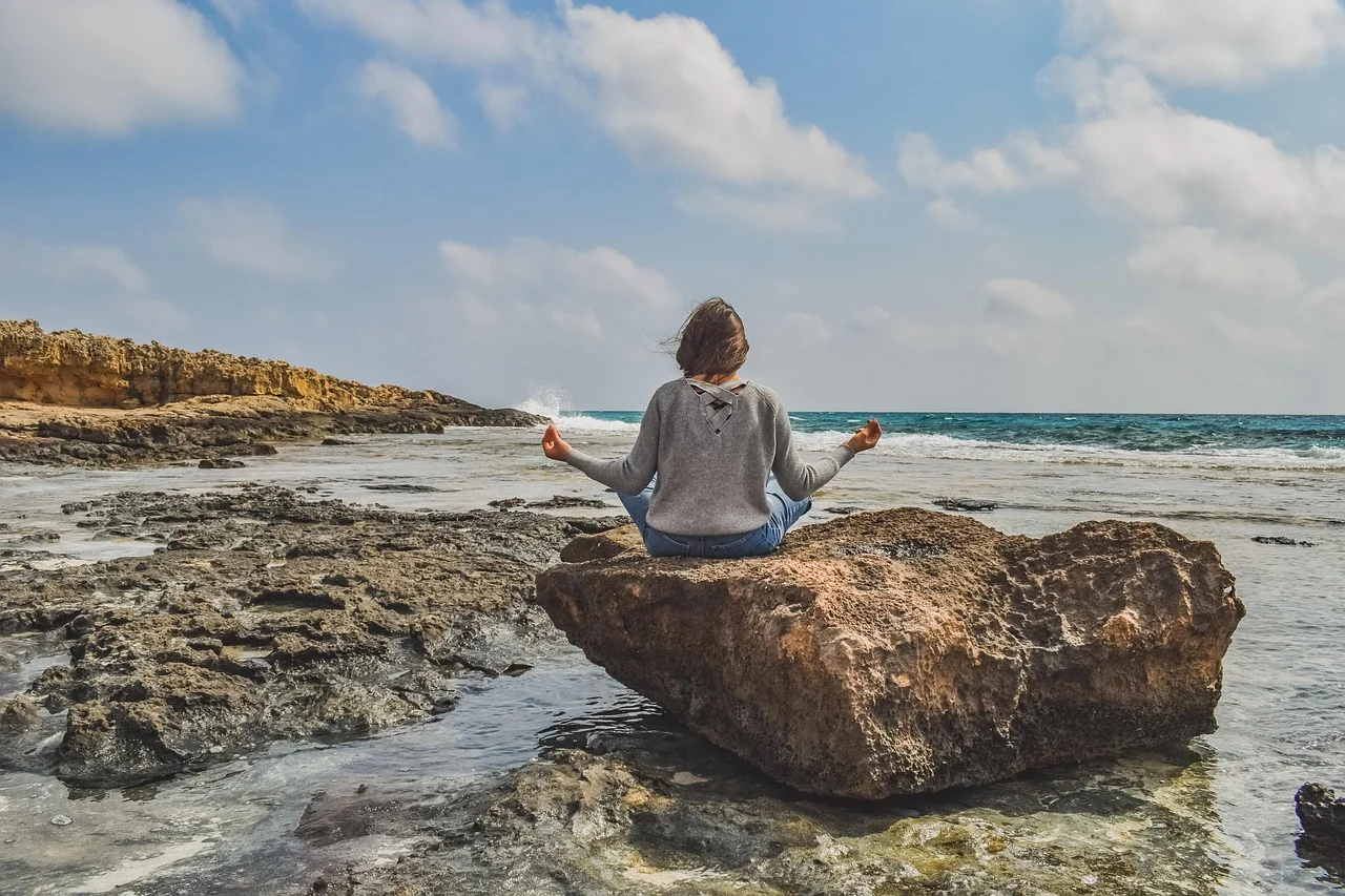A Comfortable Life, but Unhappy: Does Welfare Mean Happiness?