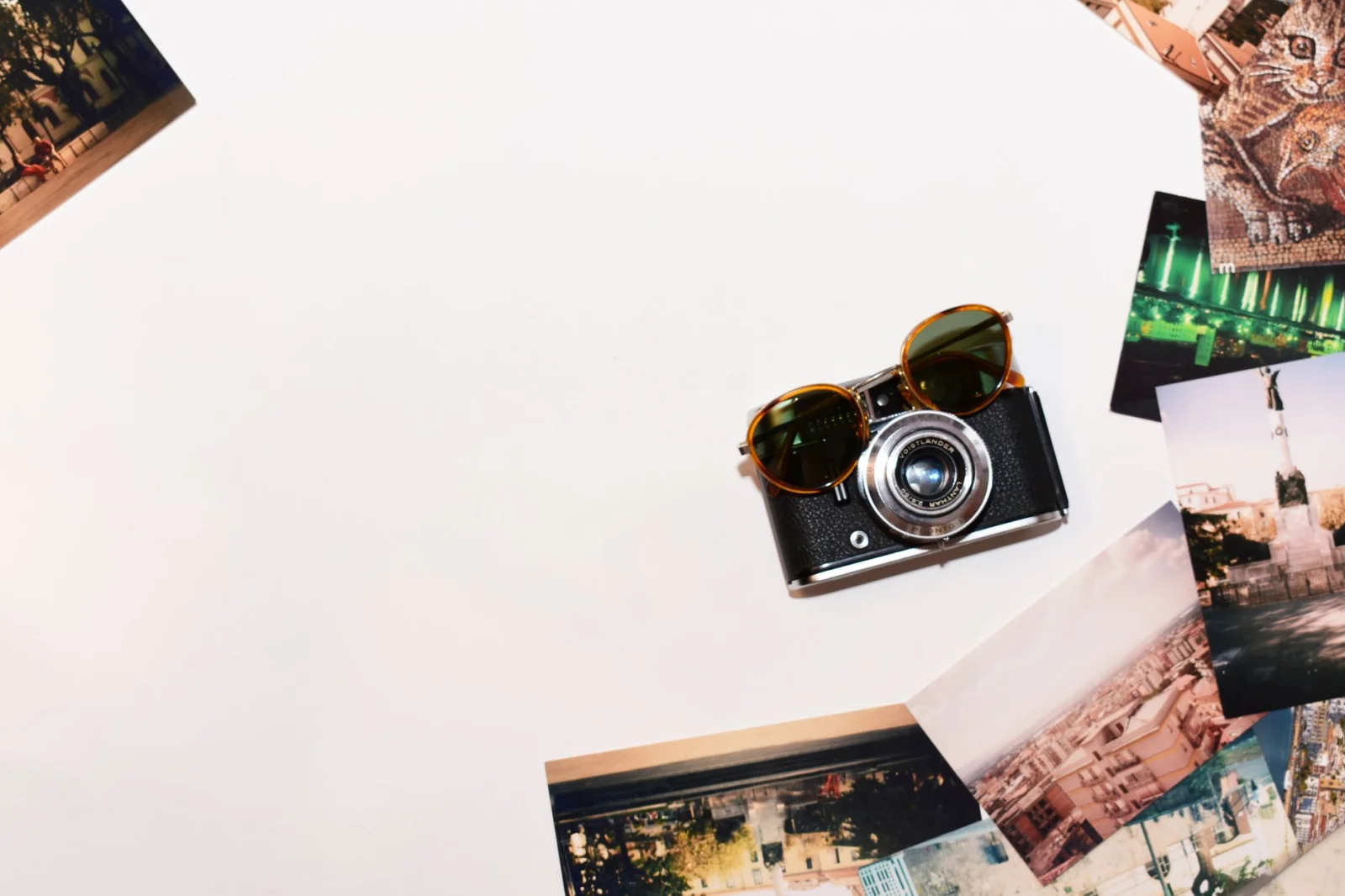 Warning! Travel at Risk: How Holiday Photos Have Become a Tool for Scammers?