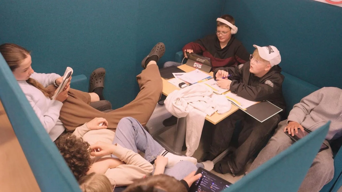 A School Without Classes and Lessons: A Revolution in Learning!