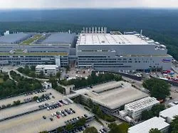 Amazing Production: Opening of the Mega Factory in Dresden