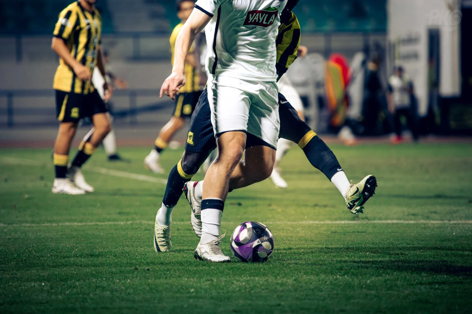 Astronomical Figure to Attract Greek Star; Dortmund in Negotiation Tight Spot!