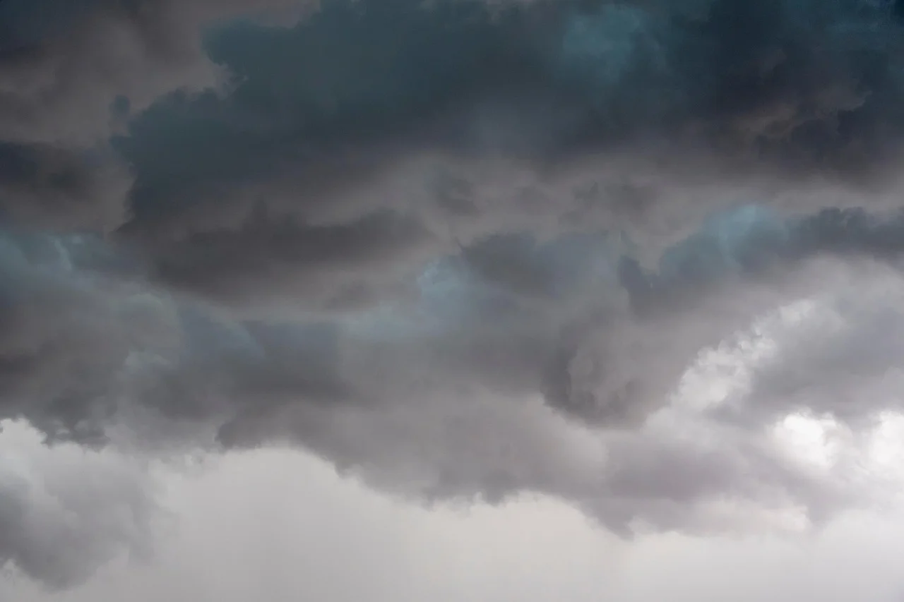 Weather Forecast: Sunshine, Clouds, and Scattered Showers Ahead!