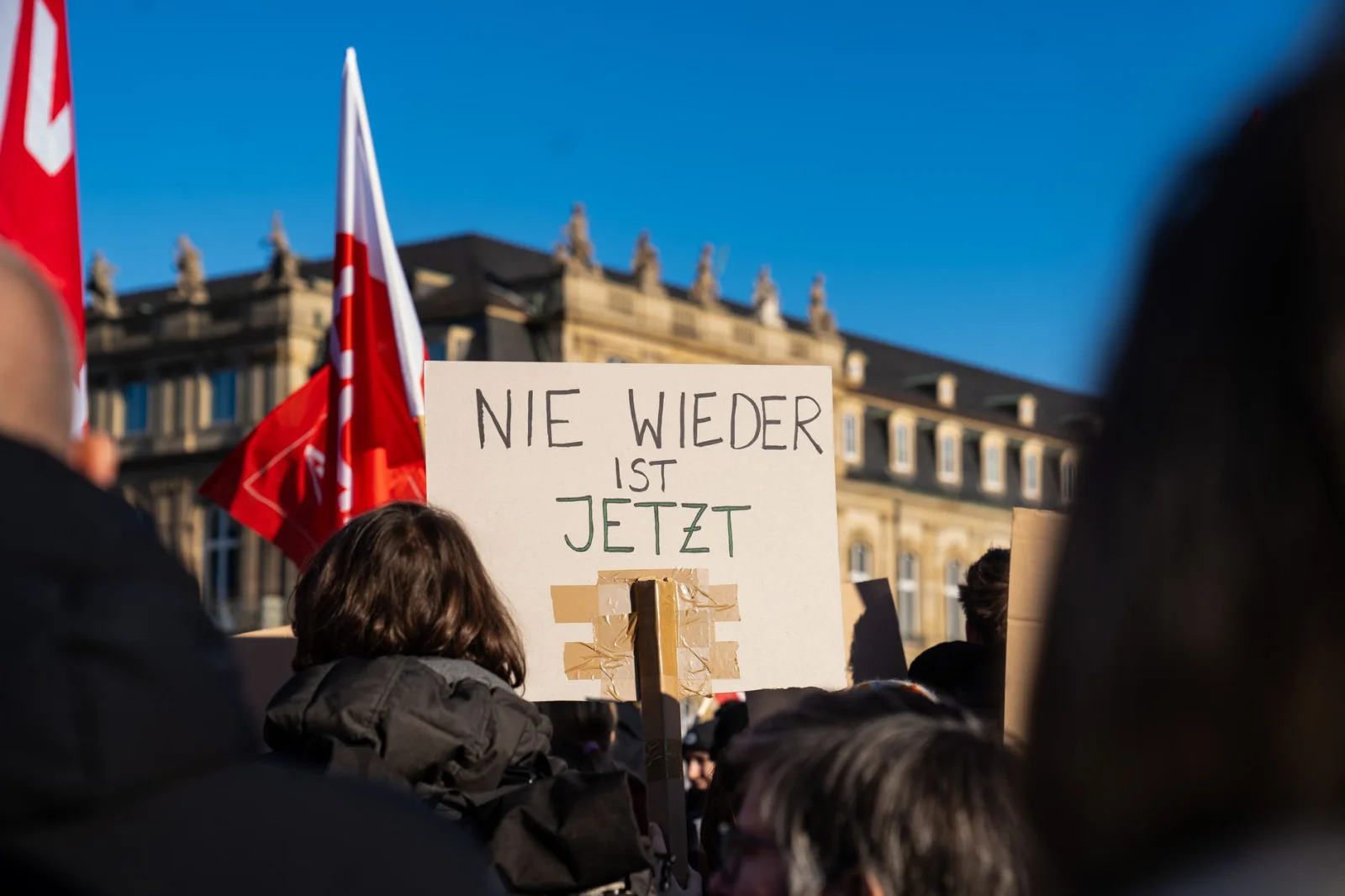 Tense Gathering in Erfurt: Extremists in the Heart of Germany