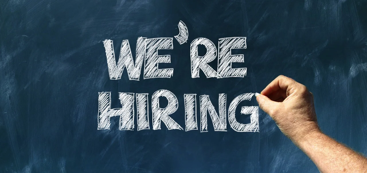 Does the labor market need new chains?