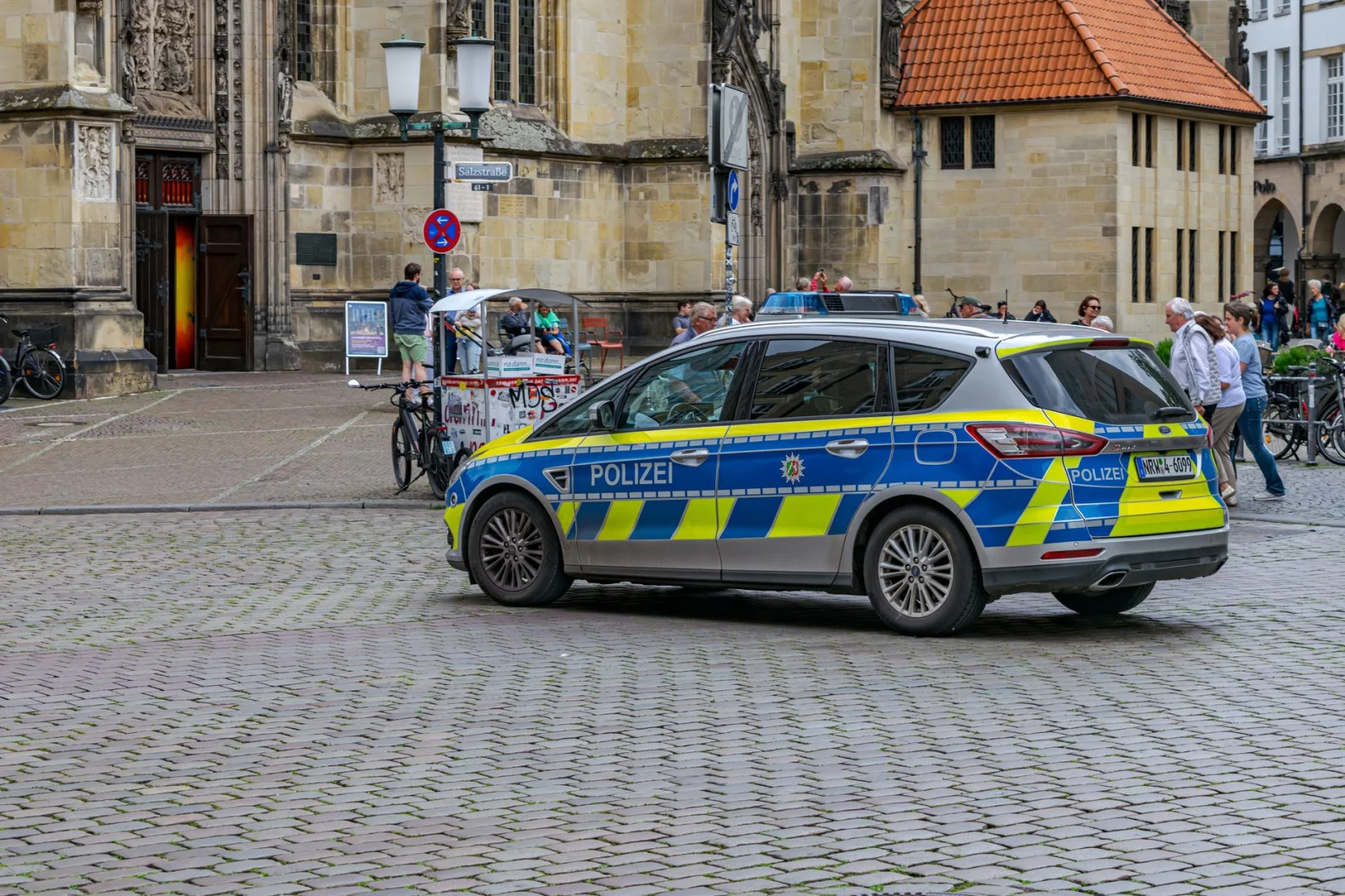 Exposing Corruption in German Police Stations: From Brown Water to Asbestos