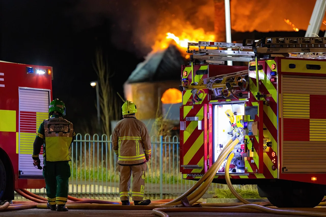 Massive Fire in an Apartment in Fort, Serious Injuries!