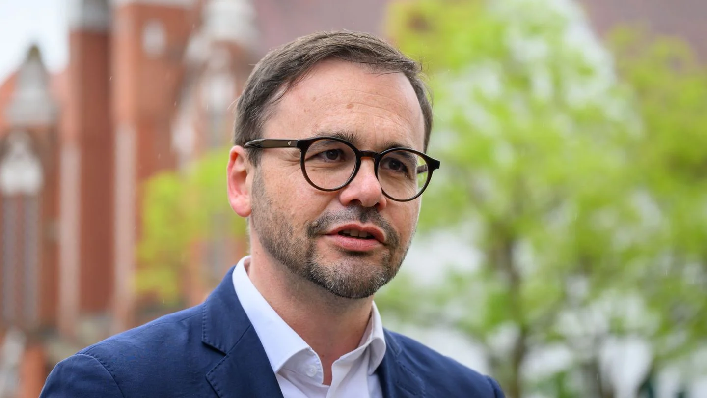 Call for Calm Ahead of Controversial AfD Conference