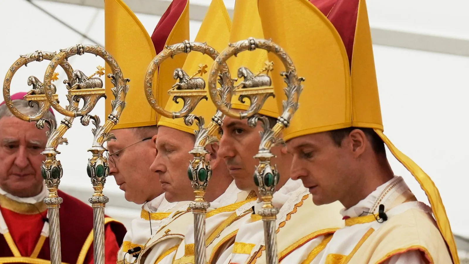 Vatican Expels the Pius Brothers from the Church!