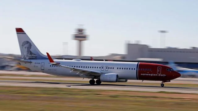 Fall in the Sky: Emergency Landing of Norwegian Plane in Hamburg