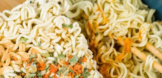 Serious Danger: Instant Noodles the Cause of Salmonella Outbreak in 14 Countries!