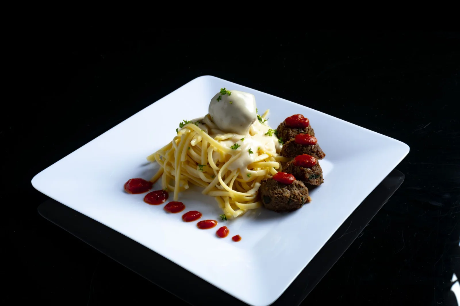 The Claim of a Special Combination: Spaghetti with Meatballs and Strawberries!