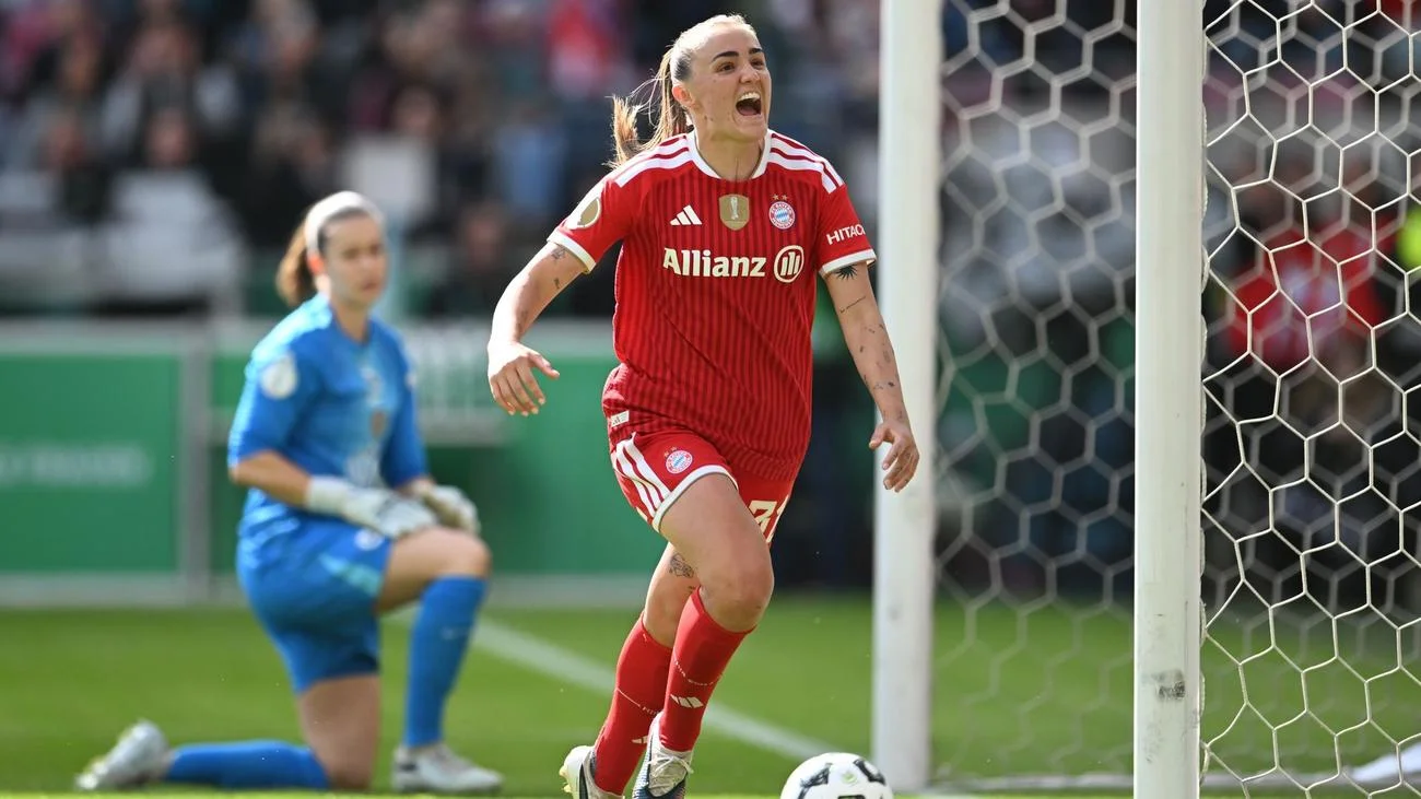 Stenwy's Departure from Bayern and Joining Arsenal; A Controversial Transfer in Women's Football!