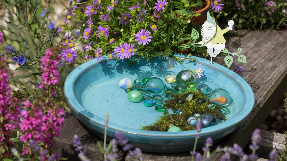 Deadly Traps in Gardens: These Decorations Threaten Insects' Lives