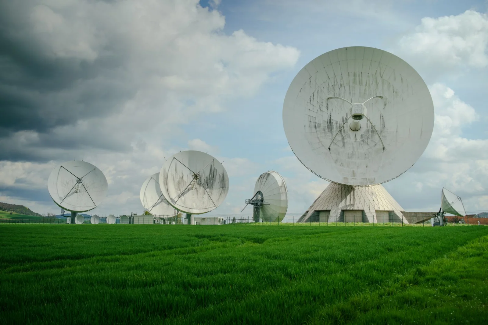 Unprecedented Claim: The German Army Seeks to Create a Fleet of 1200 Satellites