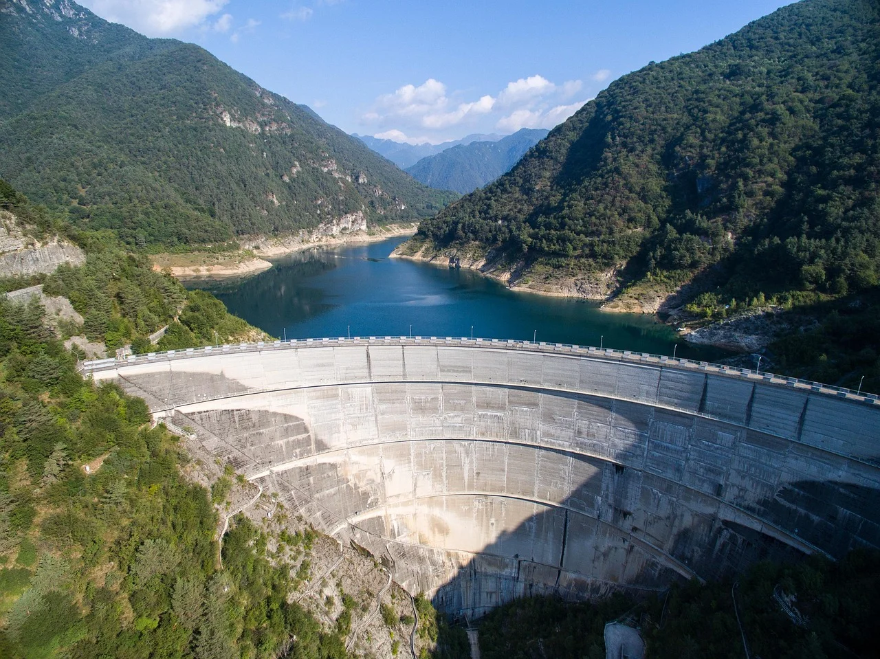 The Largest Natural Dam in Formation: Tigers and the Haukense Challenge