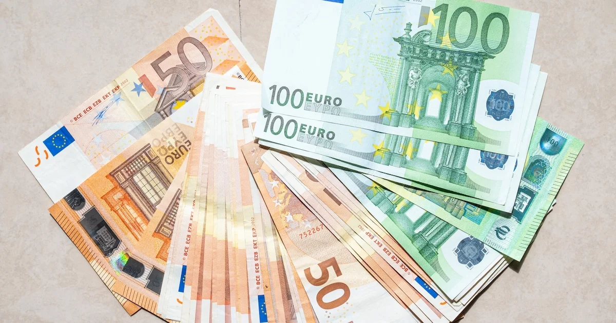 Fiat Gold: The Secrets of Traditional Money and Its Difference from Cryptocurrencies