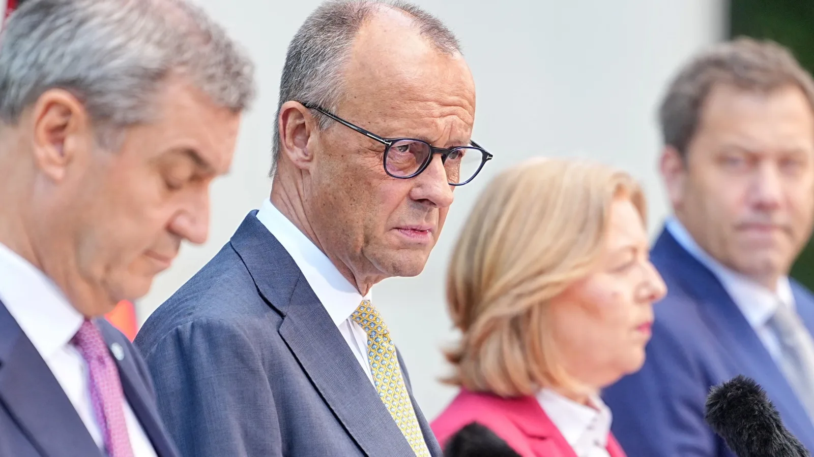 Key Changes in Government Leadership: Merz and Klingbeil in the Field