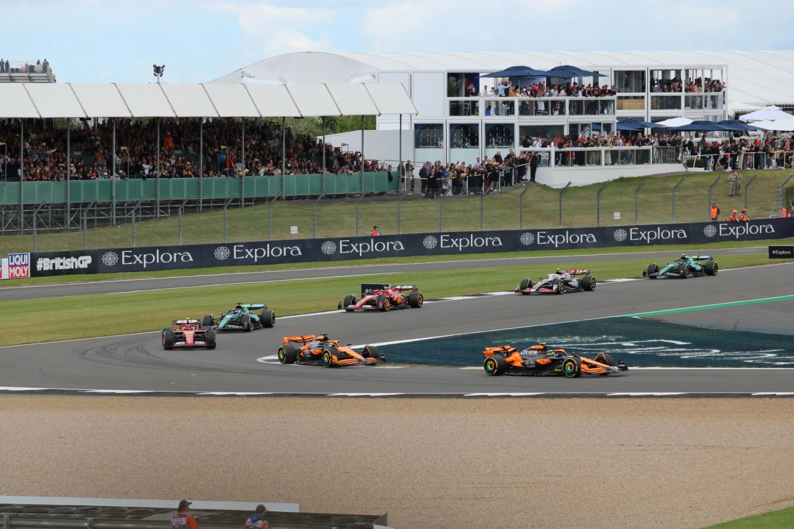 Ferrari in the Shadow of Antonelli: Hamilton's Dream at Silverstone Faces a Storm