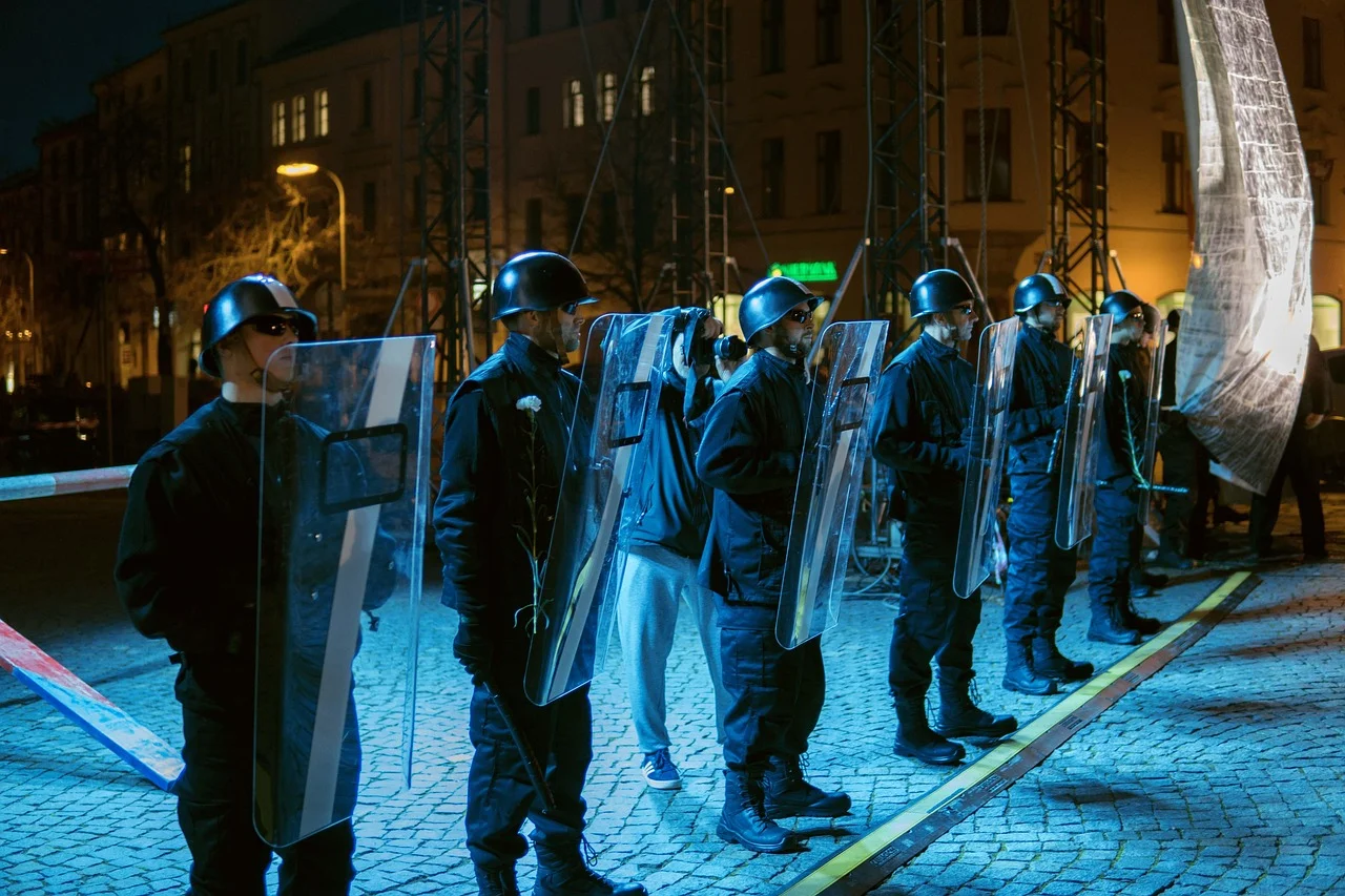 Controversial Police Intervention at Magdeburg Central Station