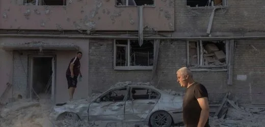 Russia's Retaliatory Strikes on Kyiv: The Height of Tensions in the Ukraine War