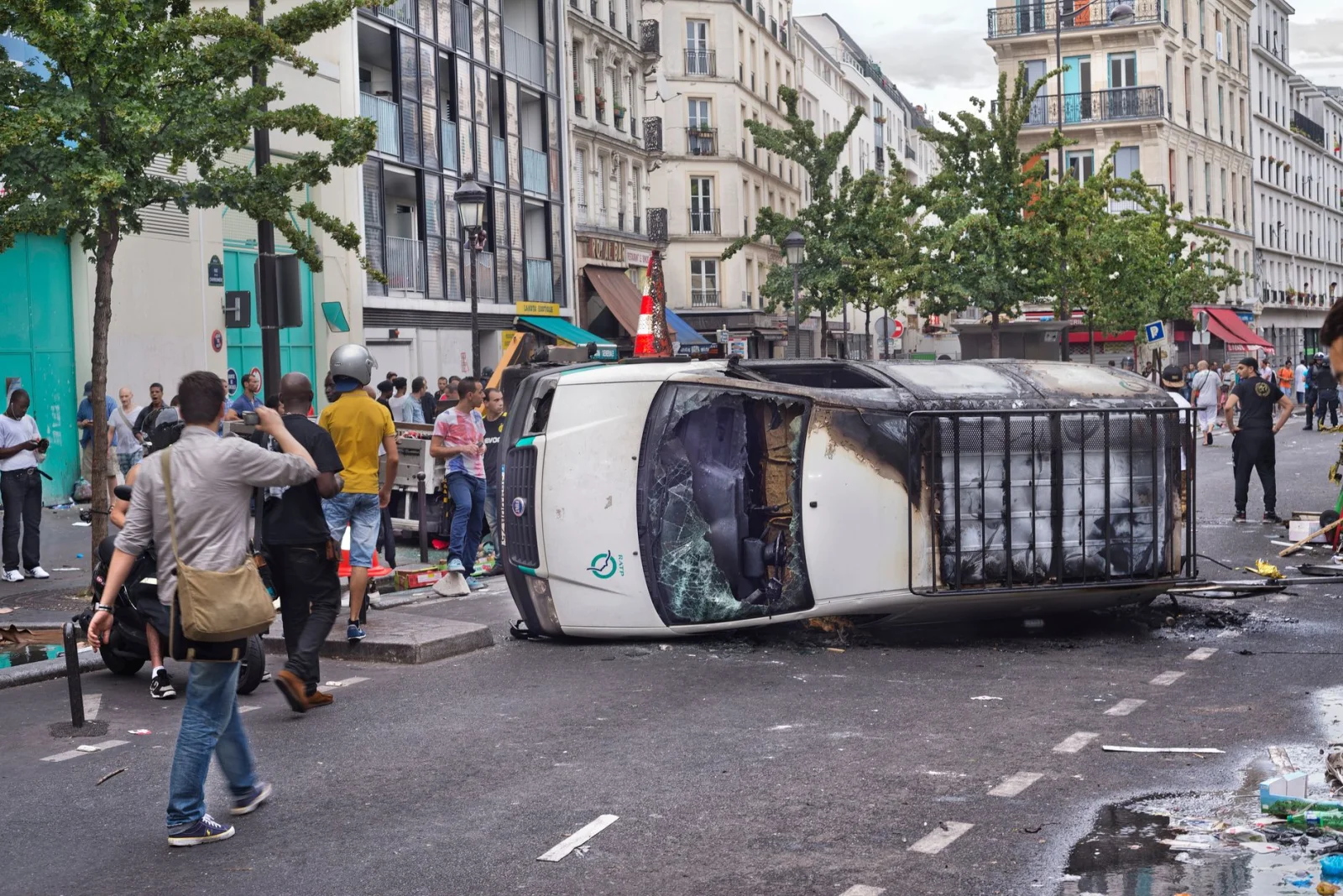 Controversial Accident: Manure Truck Overturned in Mönchengladbach!