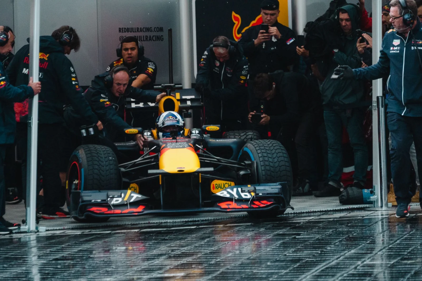 Arms Race in Formula One: Teams Fight for Victory at Any Cost