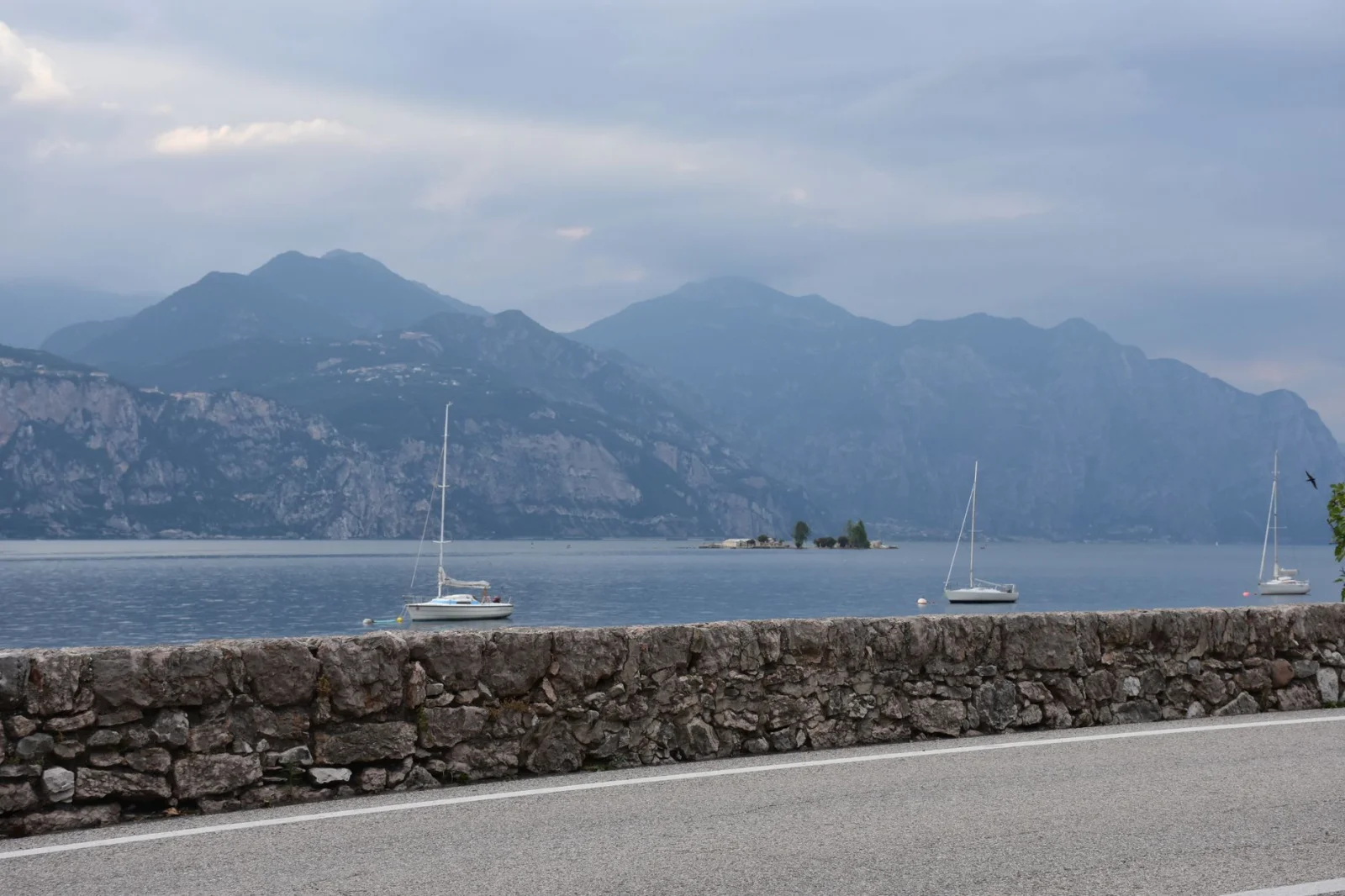 Fatal Fall at Lake Garda: 61-Year-Old Man Loses His Life