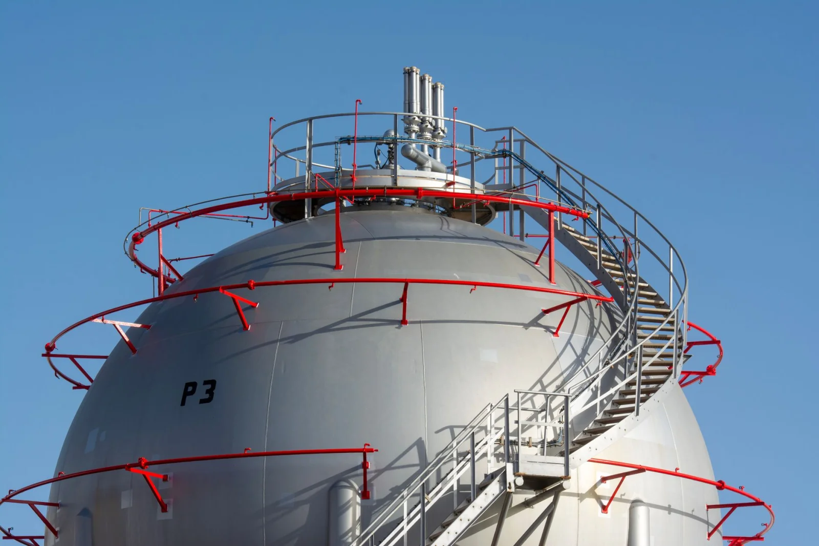 New Steps of the Wealthy in Gas: A Look to the North and East!