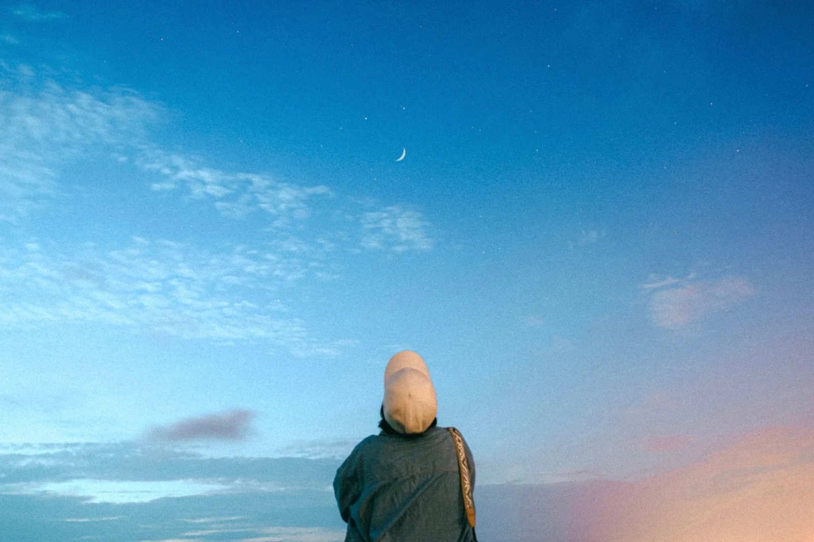 How to Lighten Life by Looking at the Sky?