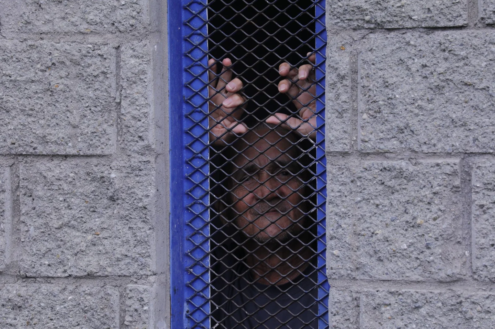 85-Year-Old Man Dies in ICE Detention Center in the U.S.