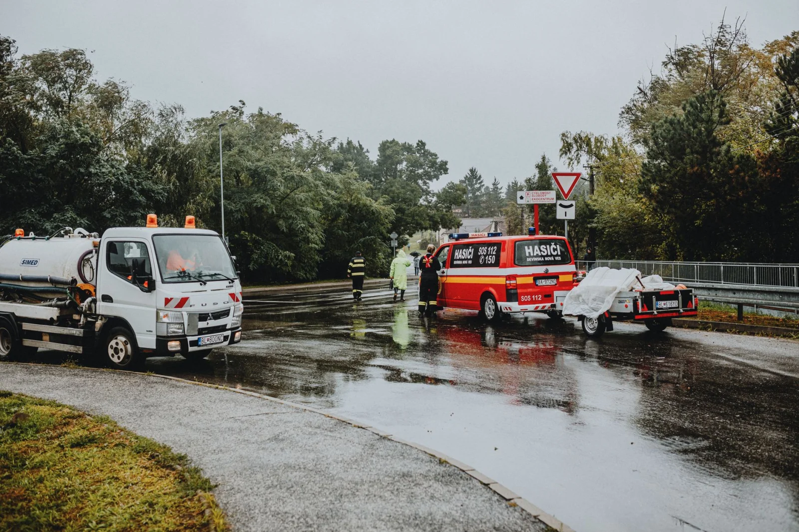 Fatal Tram Accident in Radersdorf: 11 Injured