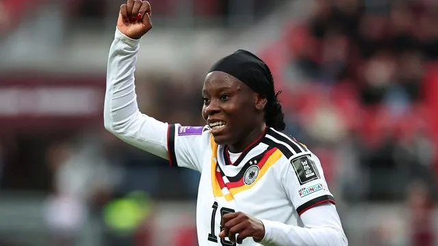 Controversial Transfer: German Women's Football Star Moves to London