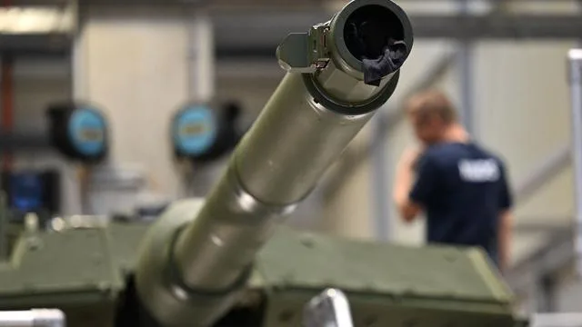 Uncertain Fate of the Arms Giant: Major Halt in Public Offering