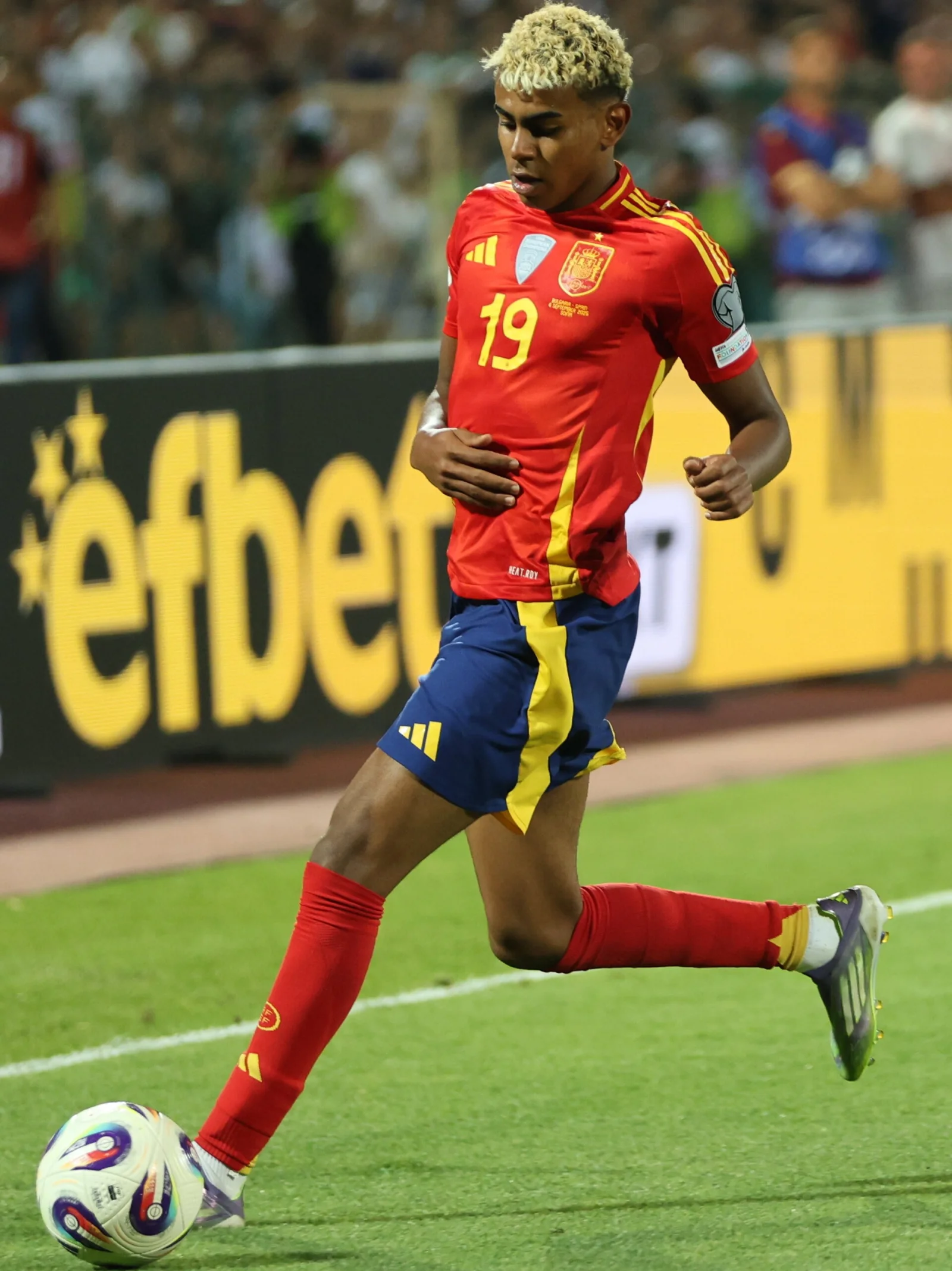 The Hidden Message of Lamine Yamal in His Headband: An Emotional Connection to His Hometown