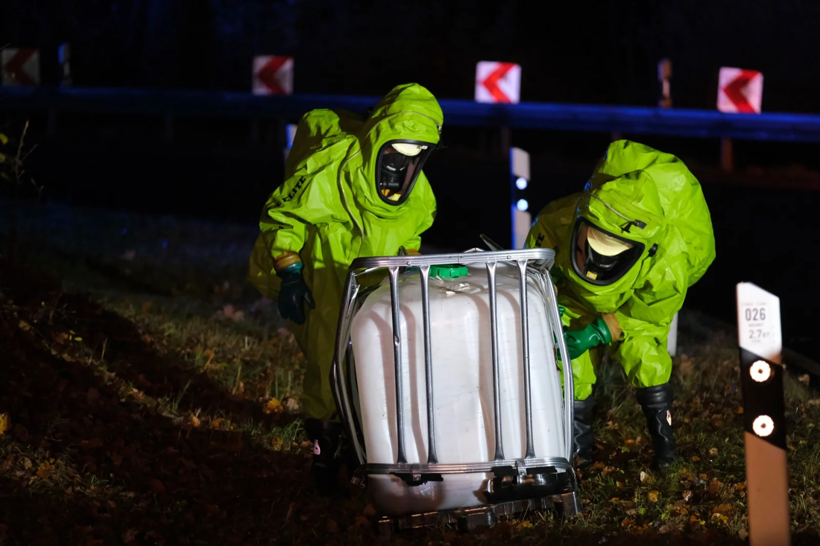 Four workers injured in a fatal incident due to chemicals