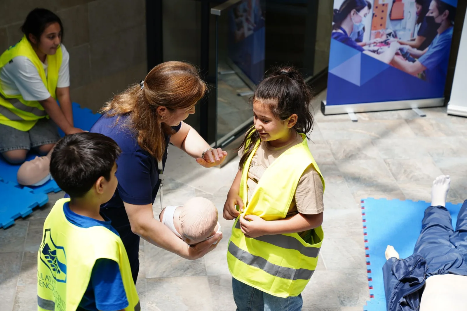 Life Saving Training: 47 First Graders Learn Rescue Skills